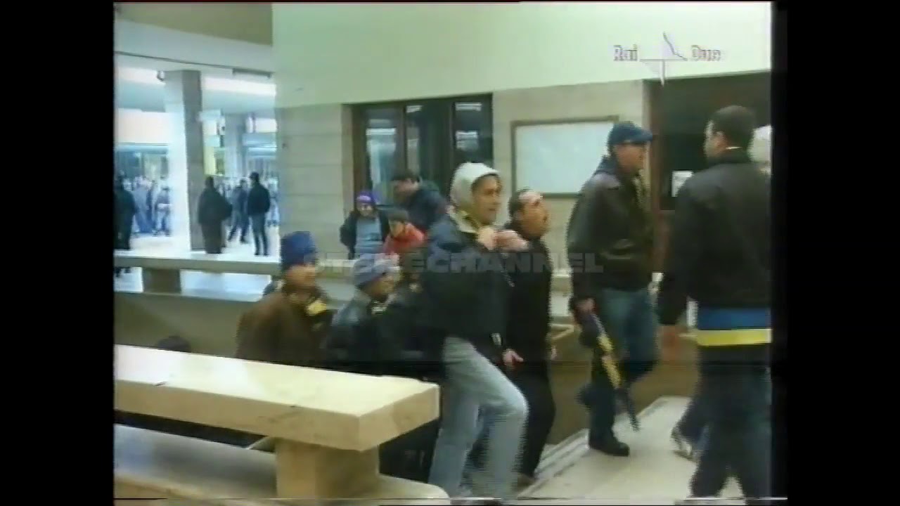 VICENZA-HELLAS VERONA 2-2 INCIDENTI NEL DERBY 12 11 2000 /=\