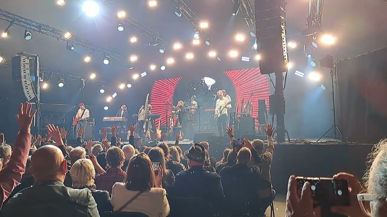 Ismo Alanko & El Mosquito - Taiteilijaelämää , LIVE Helsingin Juhlaviikot Huvila-teltta 21.8.2025