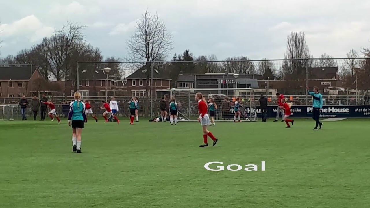 Schoolvoetbal 2018 Meiden De Ark tegen CNS Balkbrug