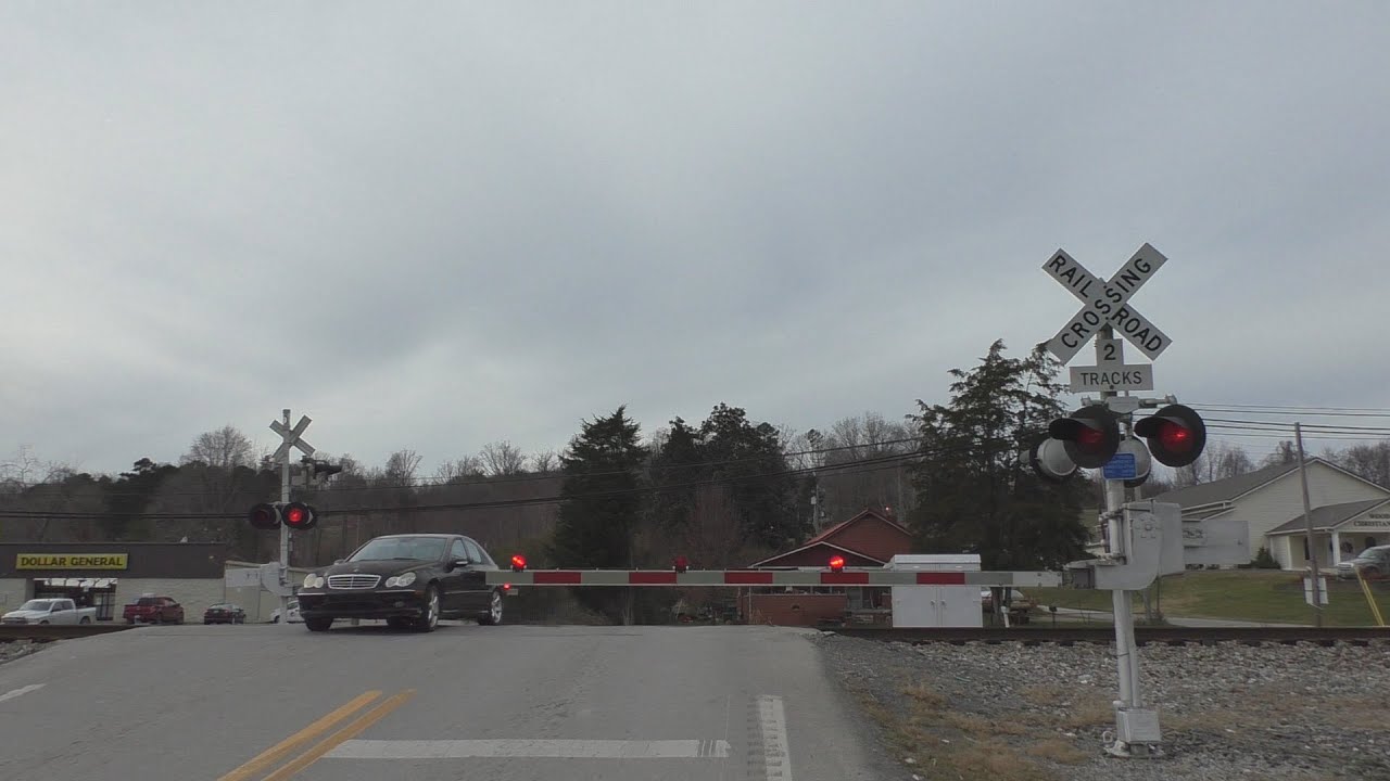 State Route 6 (Barbourville Road) Railroad Crossing, Woodbine, KY