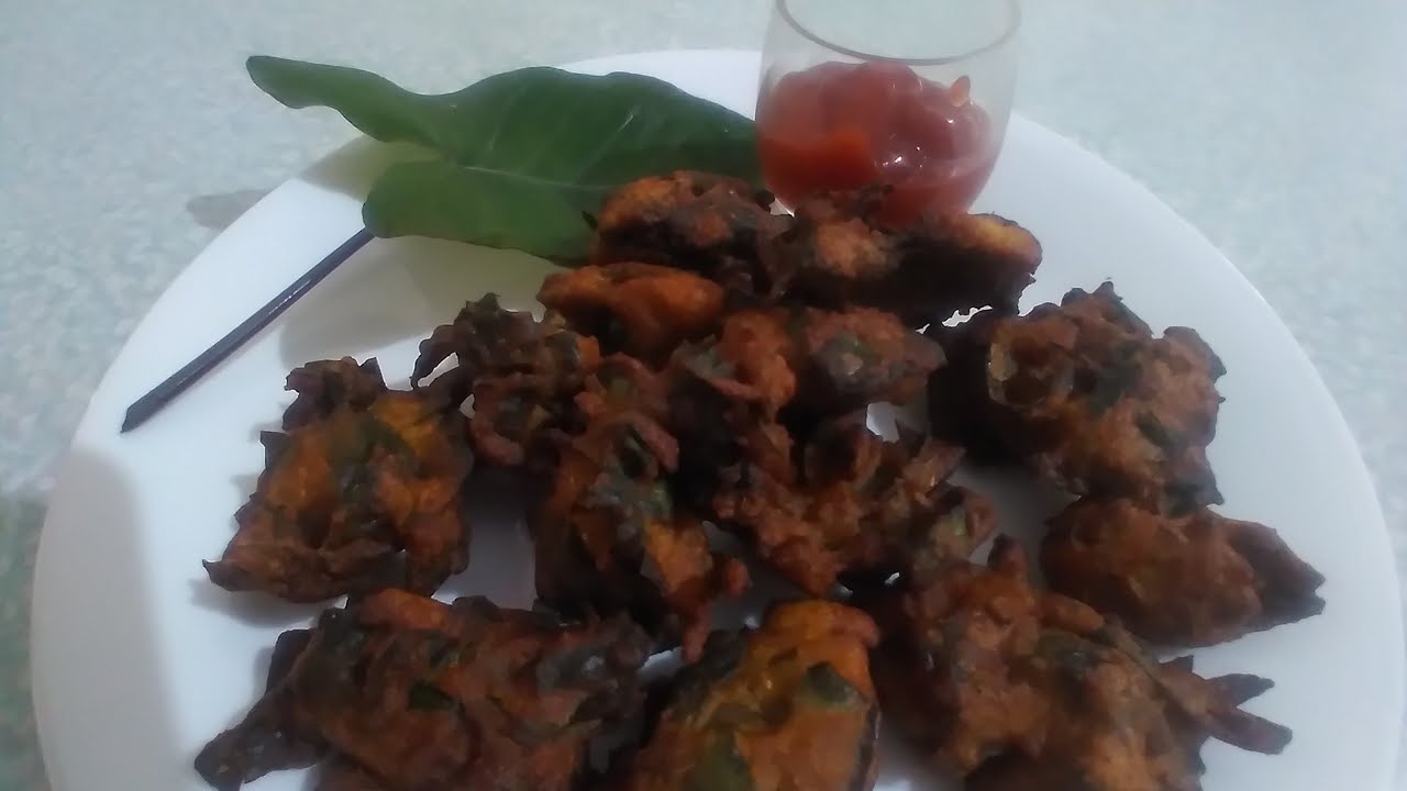 Iron rich Colocasia leaves Bonda 
