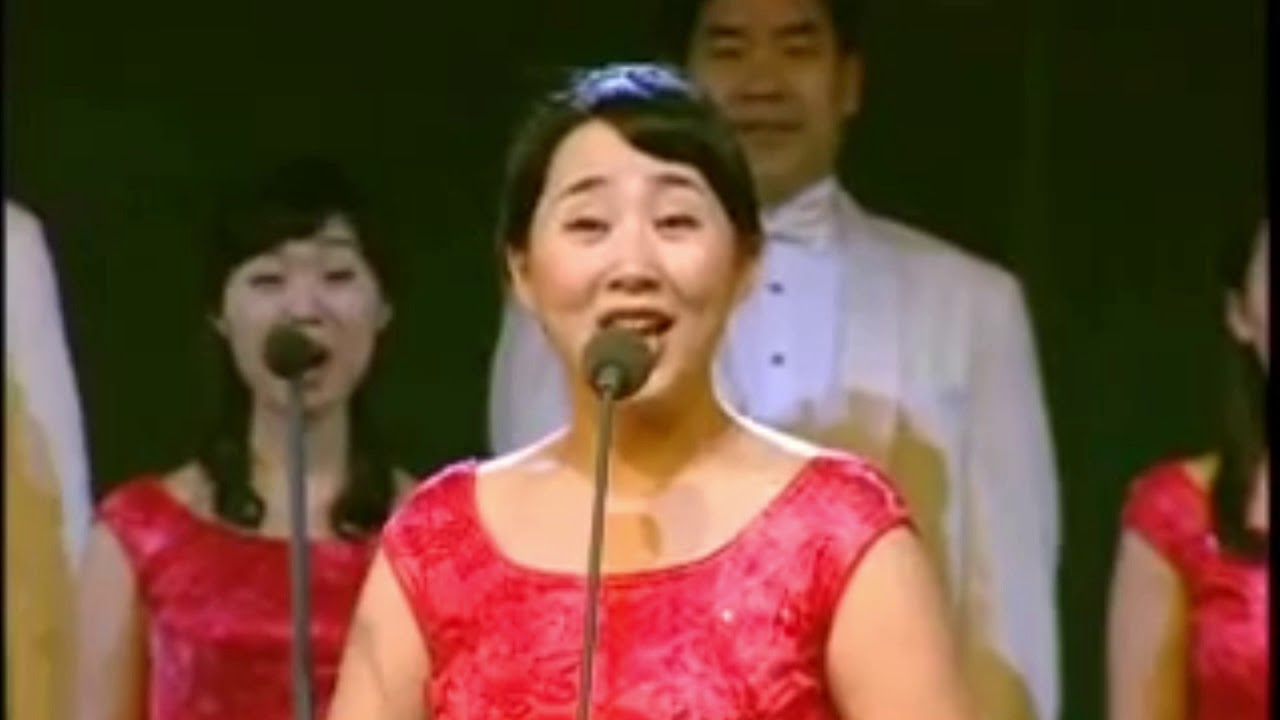 Japoneses cantan México Lindo y Querido