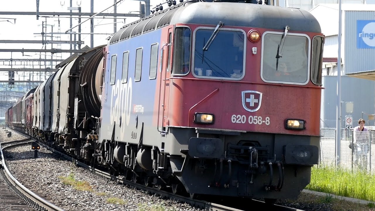 Transit in Pratteln - SBB Cargo Re 620 im Güterzugparadies -