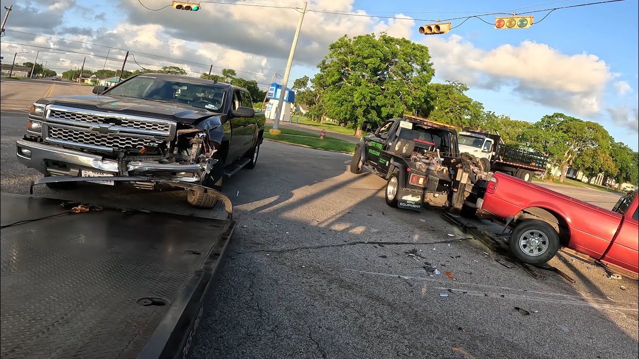 Ford Ranger, and a Chevy Silverado CRASH Head On!