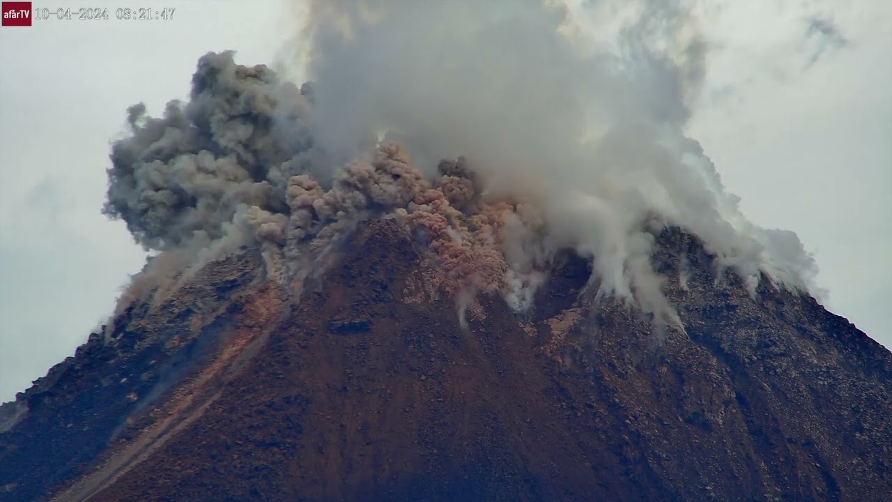 Oct 4, 2024: Coloured Eruption, Small Pyroclastic Flows from Santa Maria Volcano, Guatemala