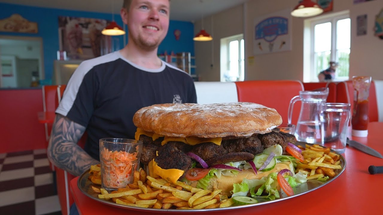 BRITAIN'S BIGGEST BURGER! OVER 20LBS! | IMPOSSIBLE??