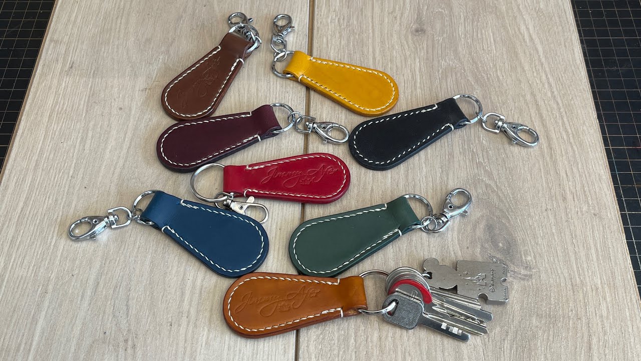 Fabrication d'un porte clé en cuir, le 