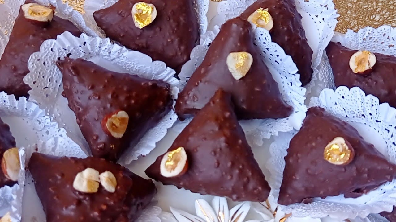 ميني صامصة بالشكولاطة  راهي دايرة حالة فالمناسبات تجي مقرمشة ولذيذة جدا