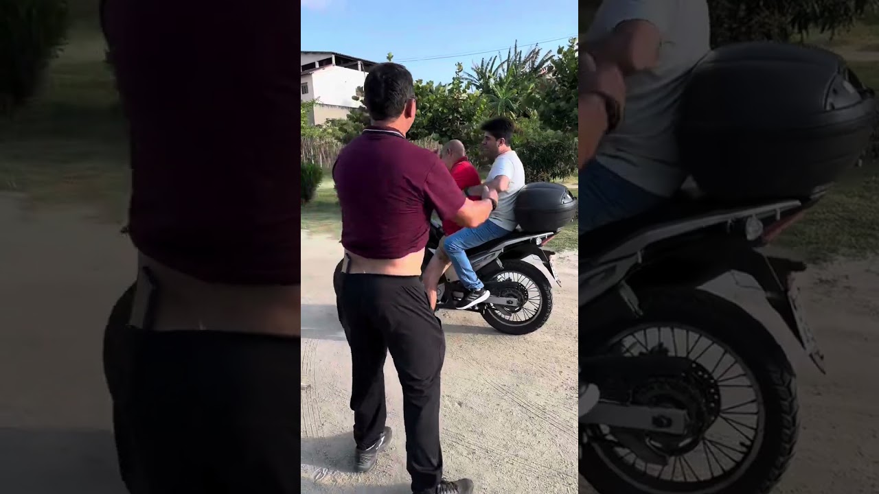 Chôla tirou a vela da moto de batatinha e olha a resenha😄🤣😅😂😅🤣😄😄🤣😅😂🤣