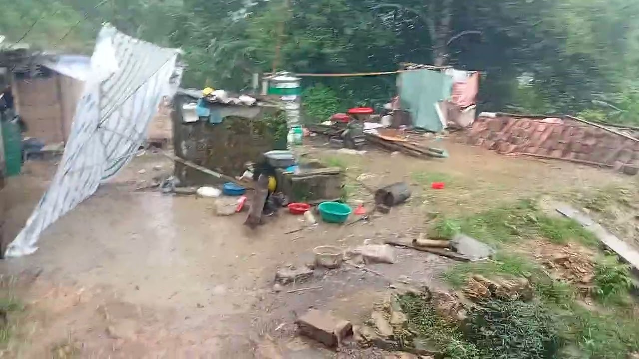 Quê mình mùa mưa bão