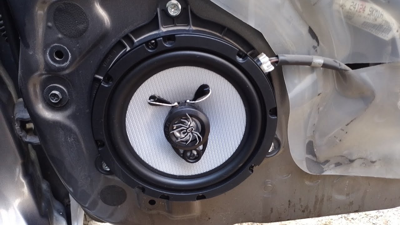 Cómo cambiar bocinas a Nissan versa, conservando el conector y base de bocina de agencia