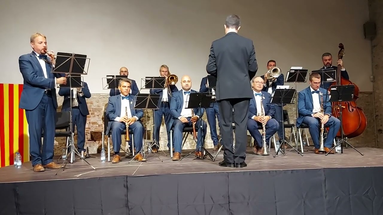 La calàndria refila - sardana de F. Cervera ( arranjament de N. Paulis )