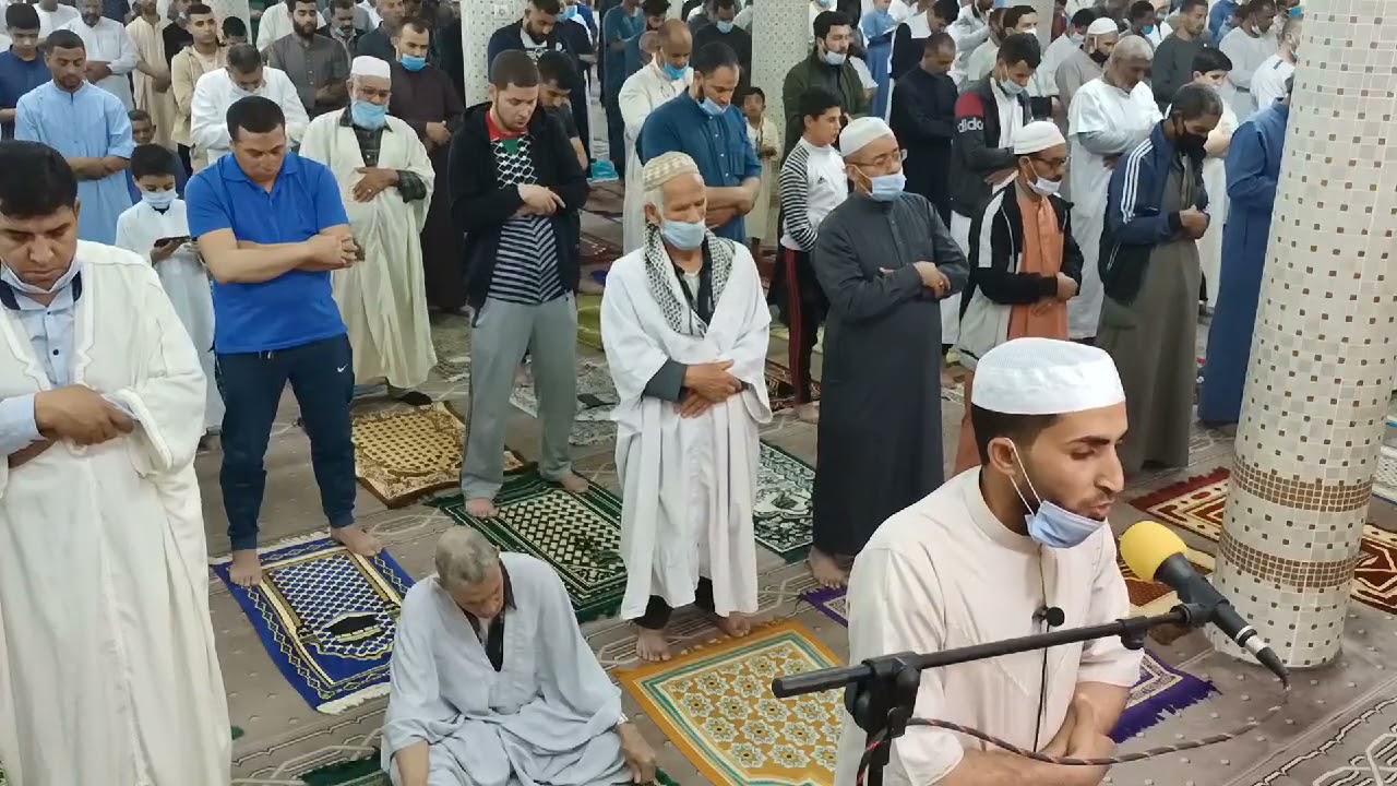 مقطع للقارئ بوشنافة مصطفى في صلاة التراويح لعام 1442 هـــ /2021 م بمسجد سيدي عبد الله بالوادي