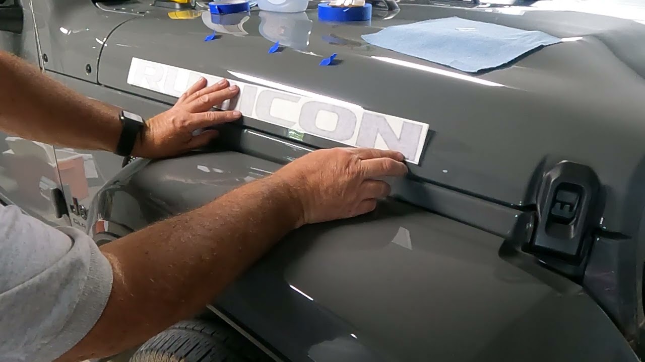 Part 1 HOOD DECAL INSTALLATION WET APPLICATION JEEP GLADIATOR #sticker  #vinyl #jt  #jl #wrangler