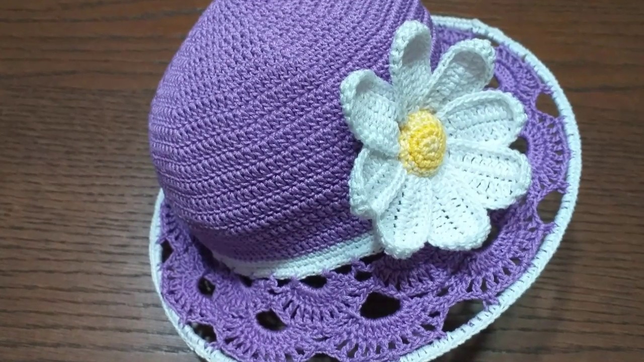 Cappellino estivo all'uncinetto / bambini  / cloche/crochet