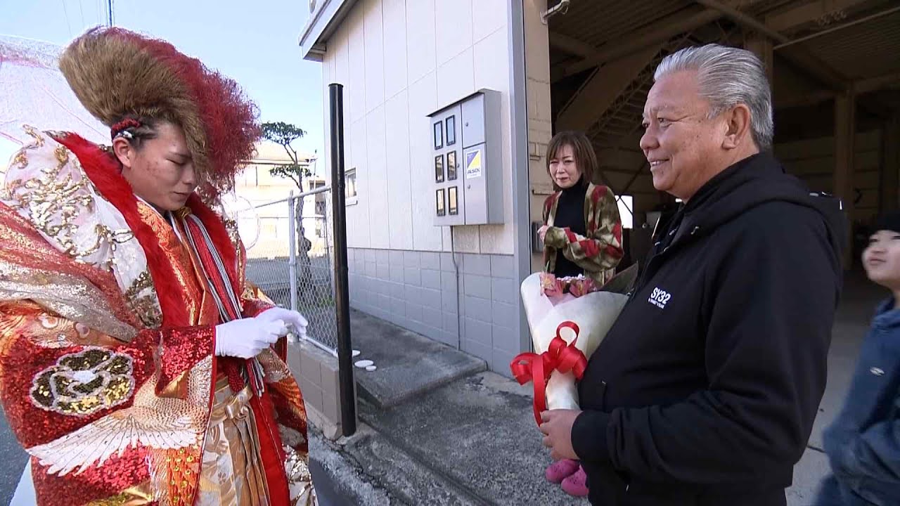 「大きくなったな！」父親は顔をくしゃくしゃにして笑った“ド派手”新成人の手紙