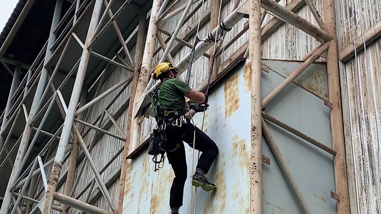 PASSING MID ROPE PROTECTION DESCENT