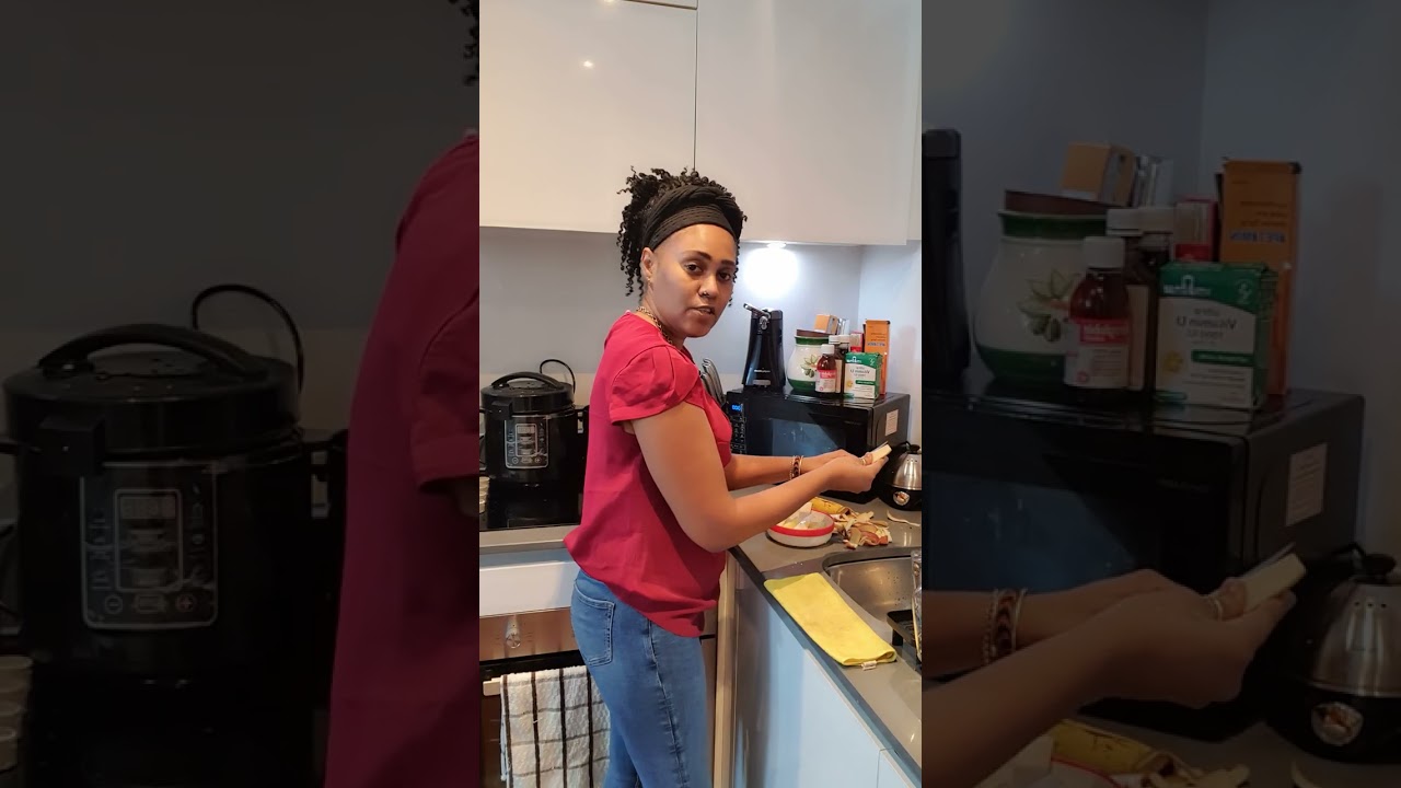 🍓✨ Fresh Fruit Bowl Time ✨🍎Me peeling and preparing a fresh fruit bowl for Dre 💖🥝🍌