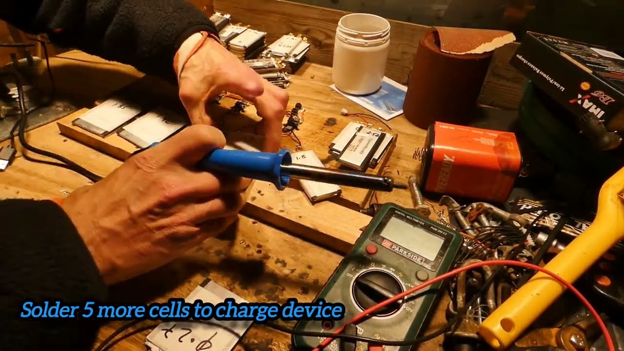 Переработка литий-полимерных аккумуляторов — чехлов для ноутбуков — длительный процесс, позволяющ...