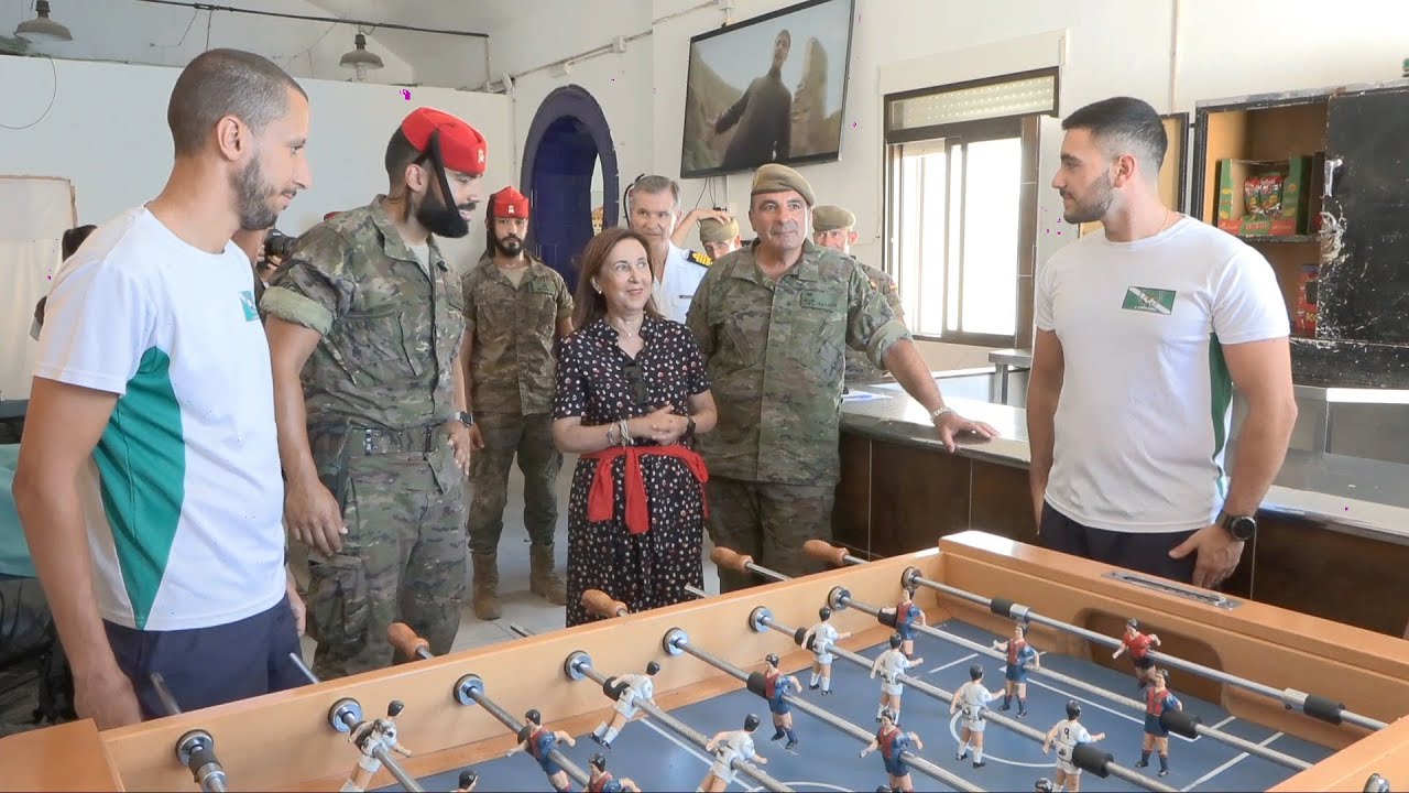 La Ministra de Defensa visita el Peñón de Vélez de la Gomera