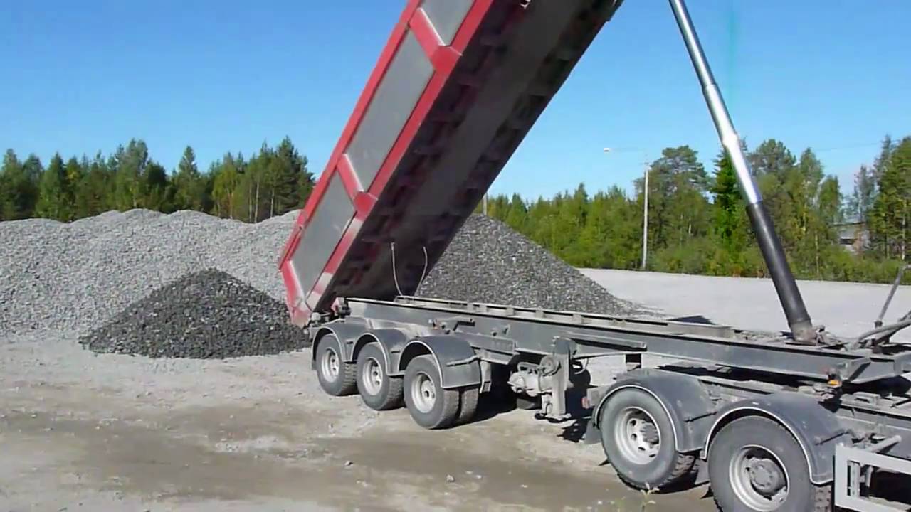 Gravel race to the Railrod construction