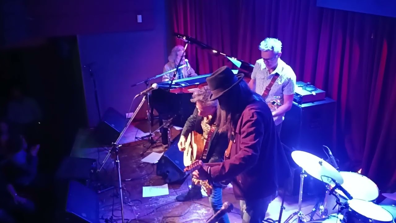 Ese minuto- Javier Calamaro - Caf&eacute; Berlin 08/11/2025
