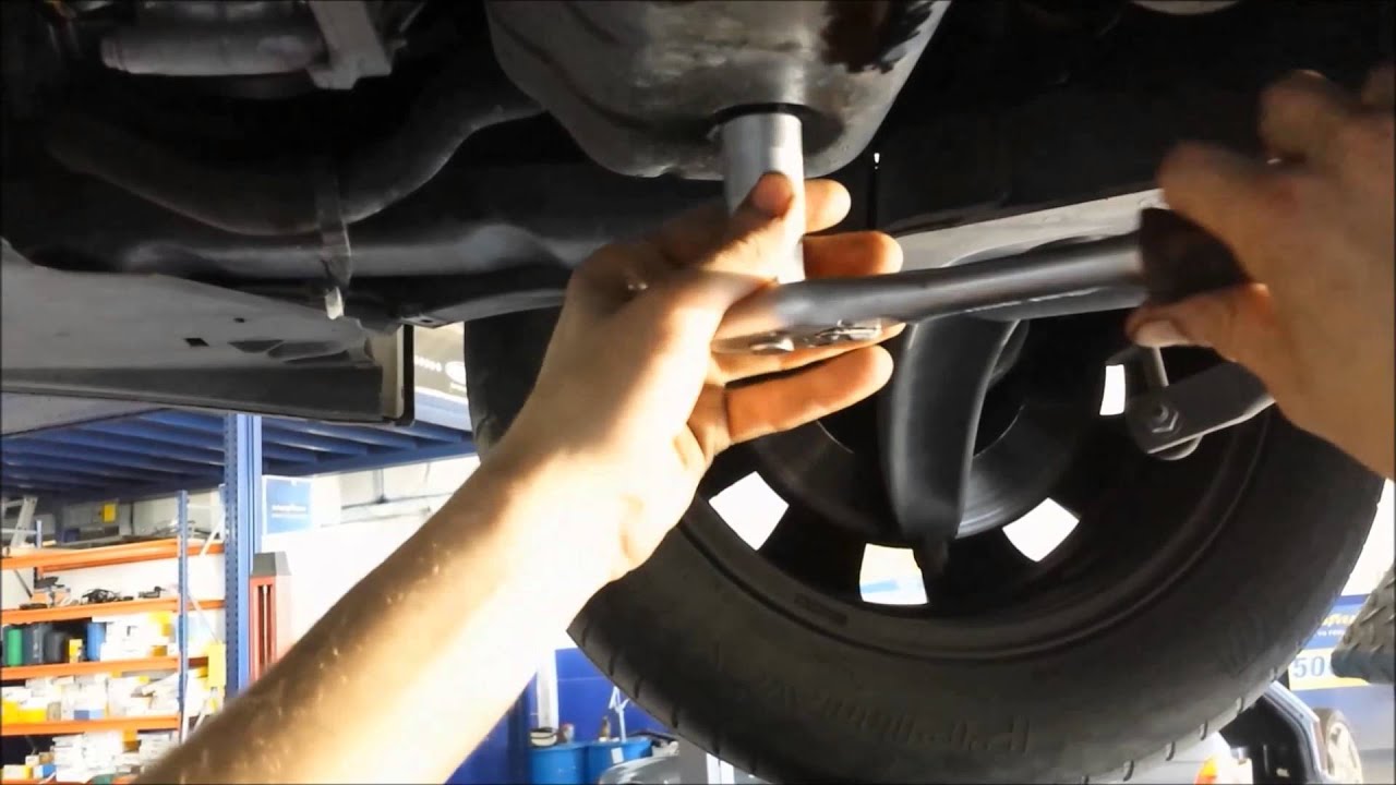 VideoTutorial HD | Cambio Aceite + Filtros Citroen C4 1.6 HDI 9HZ 2ª Parte