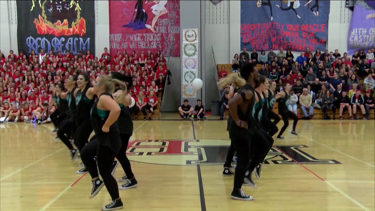 2017 Red vs Black (Black Dance Team Performance)