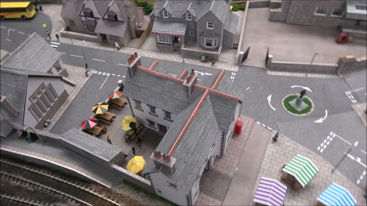 N Gauge Model Railway Project Layout