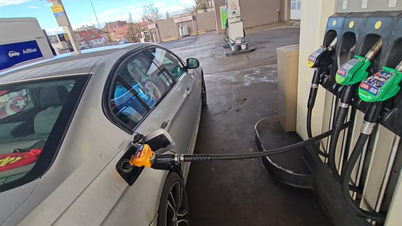 TotalEnergies Tankstelle Würzburg wird King Alex BMW mit Superdiesel  EXCELLIUM Diesel