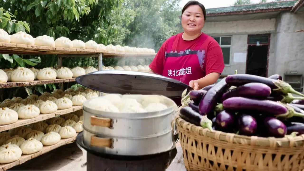 【陕北霞姐】霞姐的农家饭｜两颗自家大茄子，蒸一锅蓬松暄软的大包子，满屋飘香！