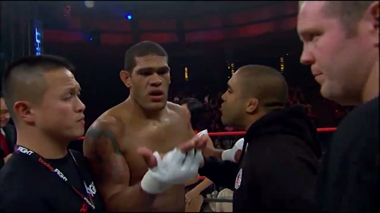 Antônio BigFoot Silva vs. Eric Pele