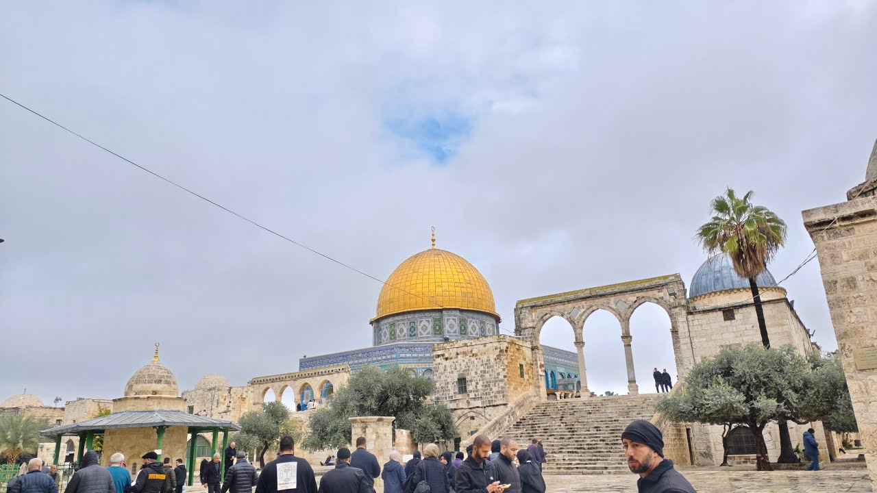 أذان و خطبة و صلاة الجمعة من المسجد الأقصى المبارك في القدسFriday prayer rituals from Al-Aqsa Mosque