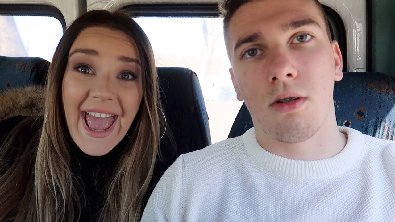 KUPUJEMO POKLONE I SLAVIMO MAMIN RODJENDAN !!