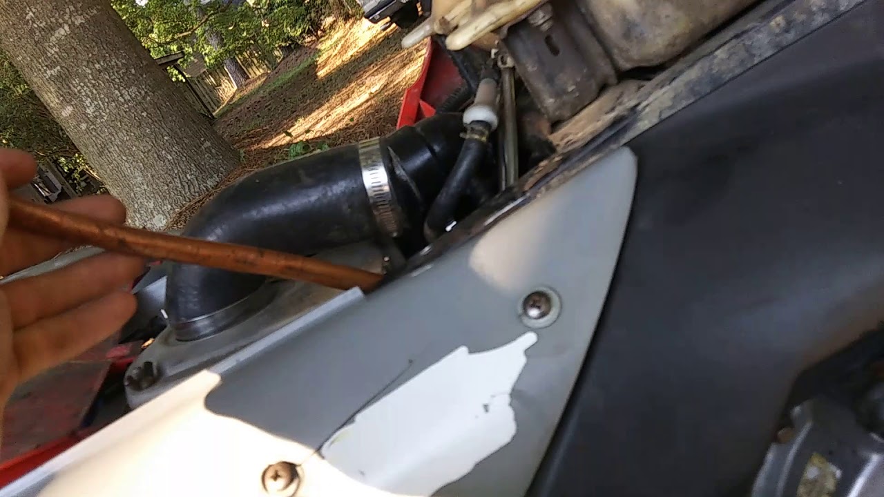 Changing counter balance fluid on my 94 polaris 400 2 stroke