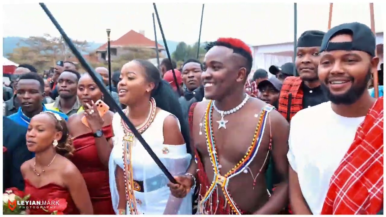Izzo kores Asimamisha umati kwa nyimbo yake ya Engolong Osirua - kwenye Harusi ya Emanuel Sakuda🔥🔥
