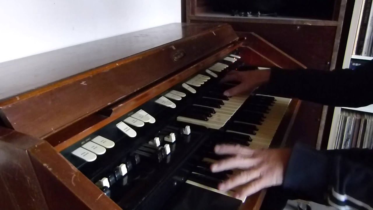 My Hammond M162 with 251/147 Leslie speaker