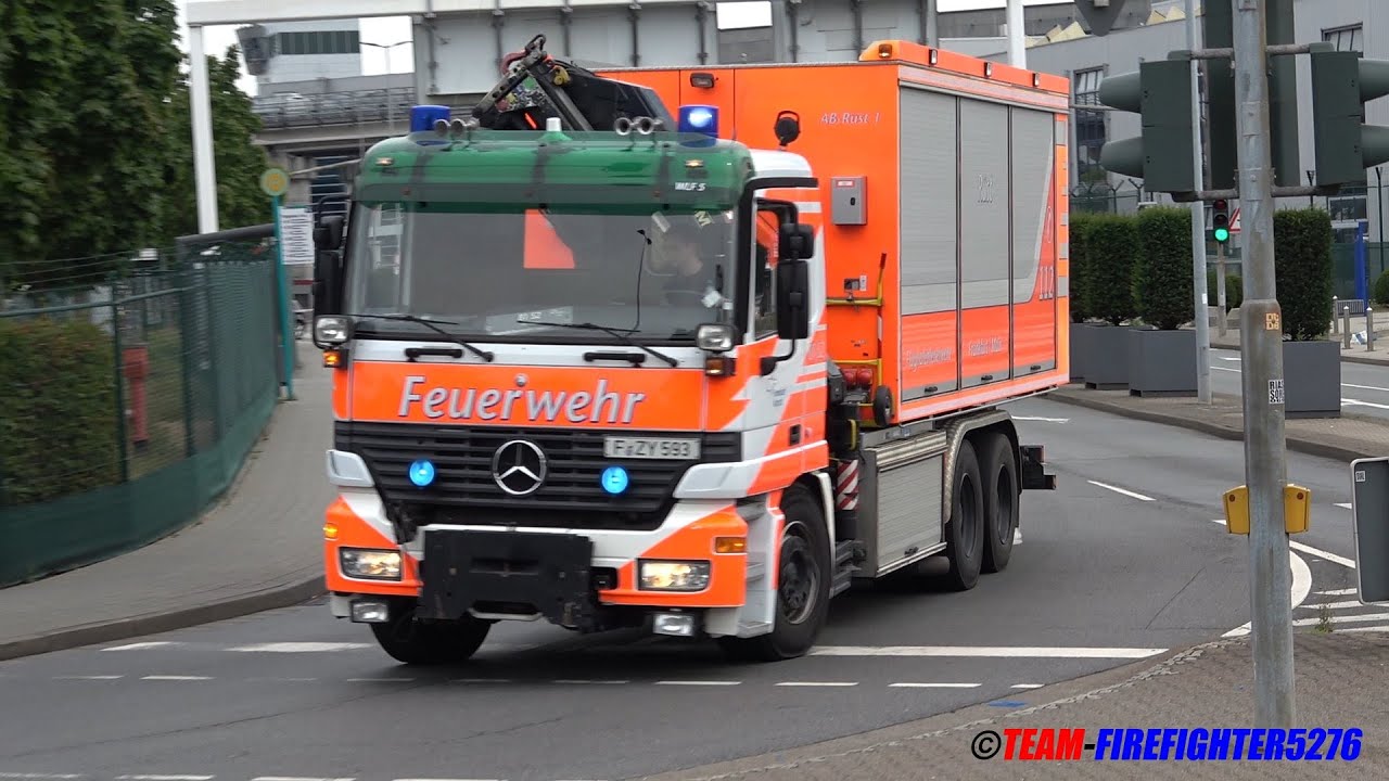 [Neuer ELW - Rauchgeruch in Terminal 2] Großalarm für die Flughafenfeuerwehr Frankfurt am Main