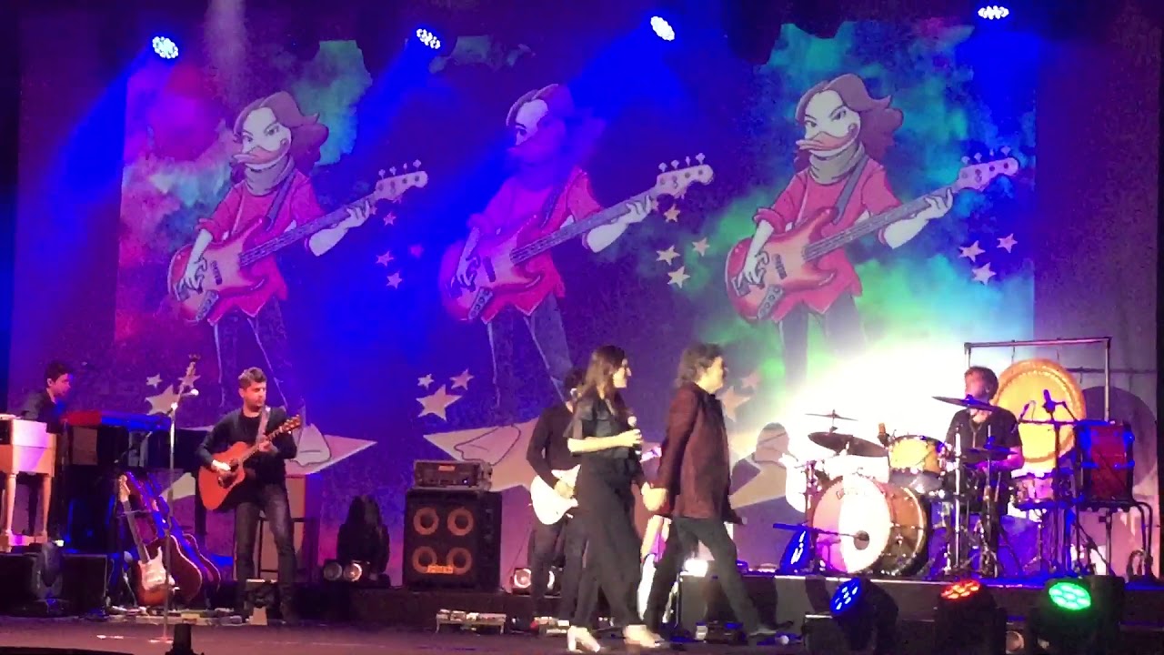 Red & Chiara Canzian Live dal Teatro Golden di Palermo cantano Chi Fermerà la Musica