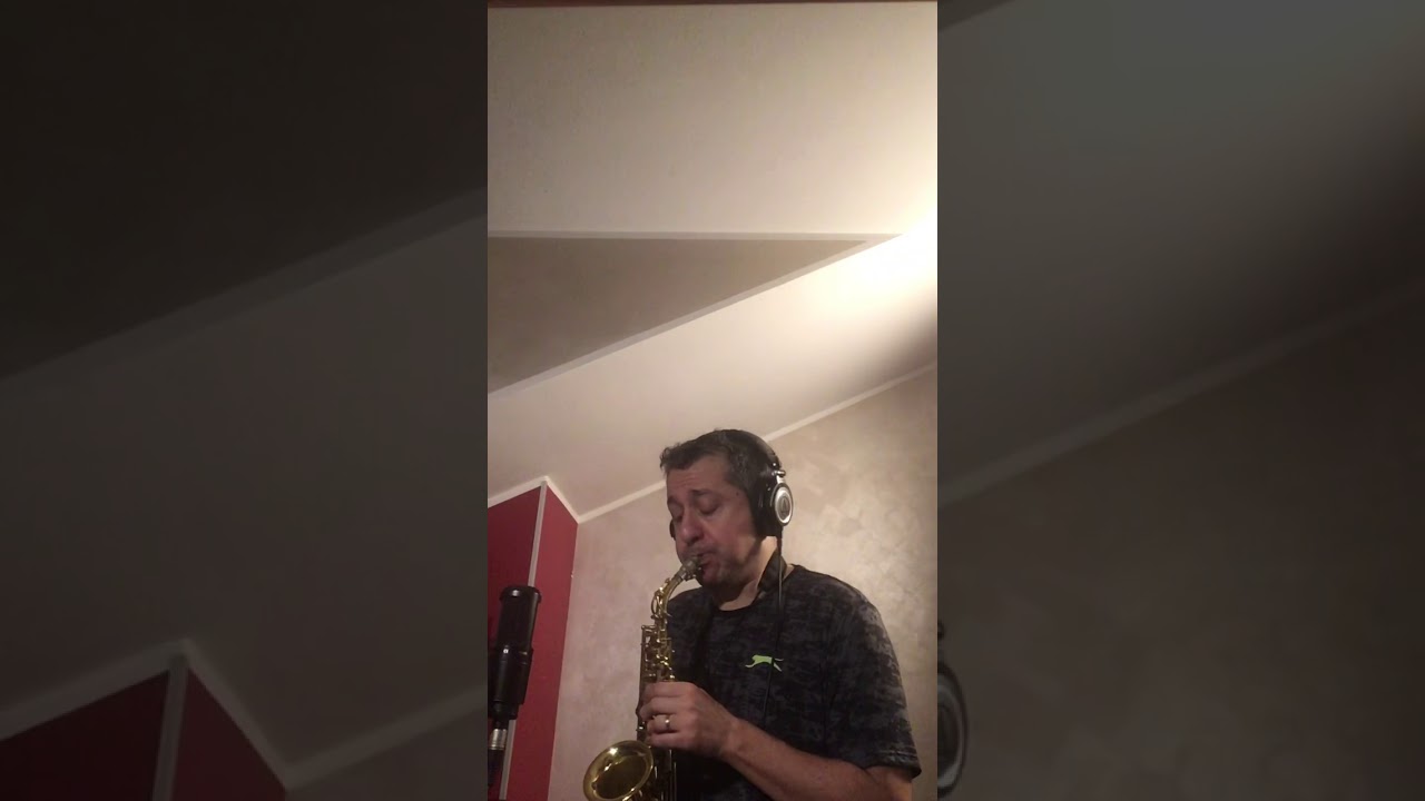 Funky R&B groove soprano sax