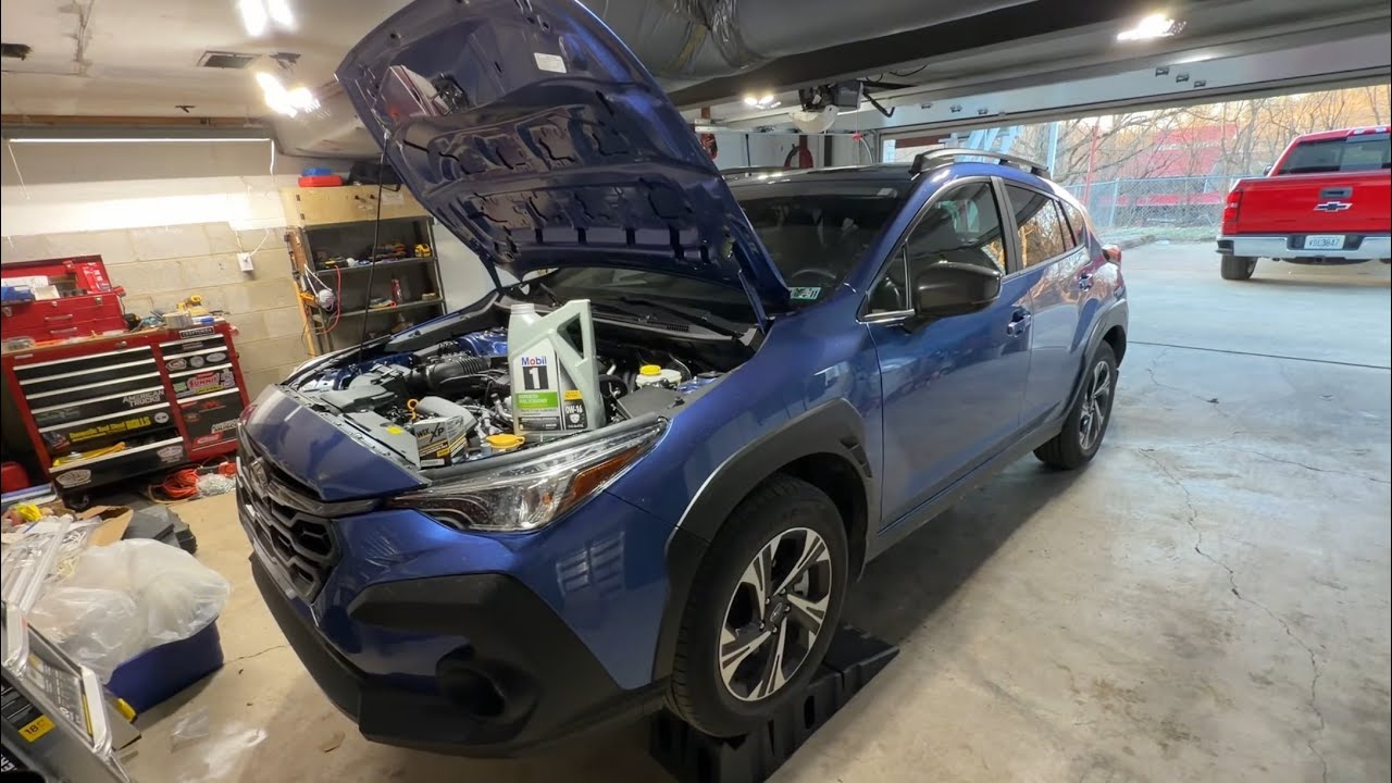 Subaru Crosstrek 2025 года. Первая замена масла на 1000 милях пробега.