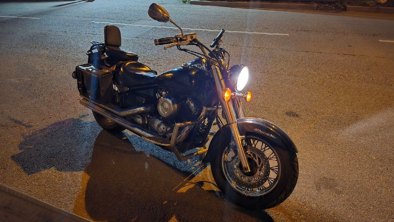 POV #013 | Поездка на Yamaha Dragstar 650 | Впервые на мото по ночной Москве.