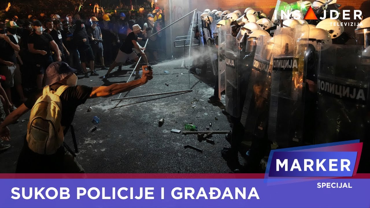 Sukob građana i policije ispred Filozofskog fakulteta, razmena baklji i topovskih udara