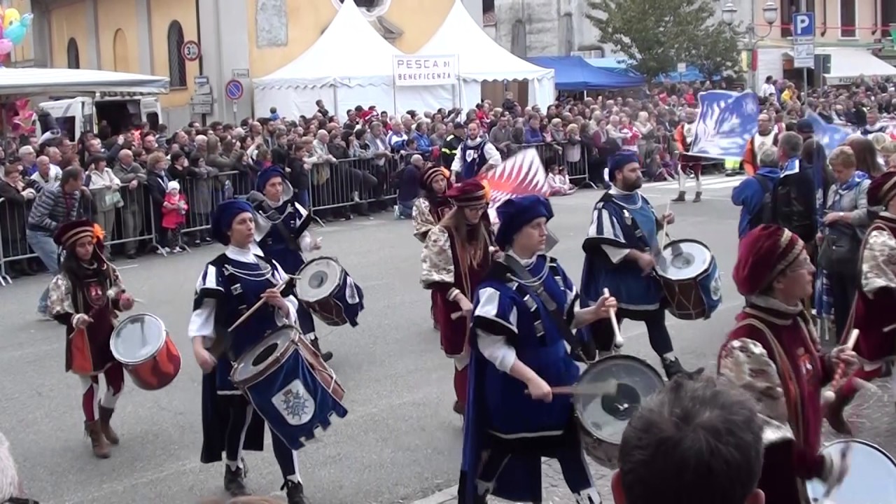 Sbandieratori e musici Canton dal Piaseou