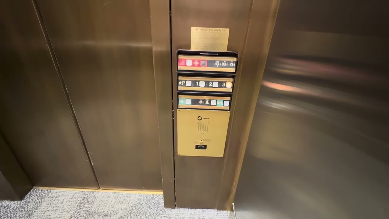 1989 Dover SVL 30 Oildraulic Elevators | Creekside Five | Beaverton, OR