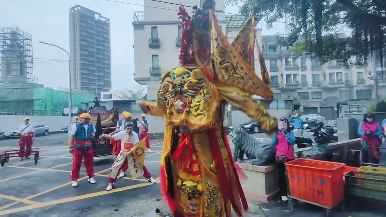 《淡水正興宮》回顧本宮南境訪聖三天參香祈福114.12.25(農曆十一月初六日)第五站高雄鳥松大華福德宮(主祀：福德正神)發營、起駕。。。感謝陳姵君師姐影像紀錄。。。