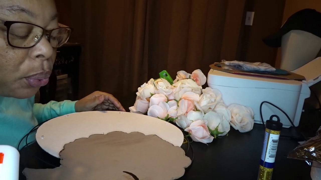 VALENTINE'S DIVA WREATH