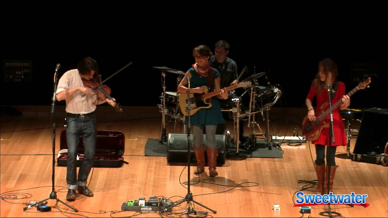 L'Angelus Performs 