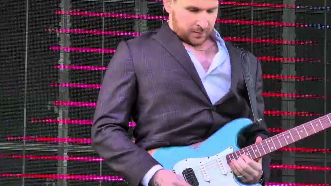 Two Feet (my favorite new discovery) live at Bottlerock Napa May 24, 2025 [24 min, 4K HD]