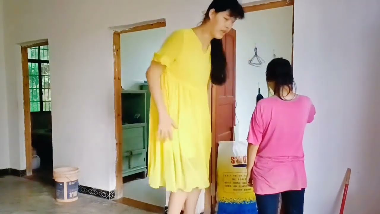 230cm tall woman 中國女巨人